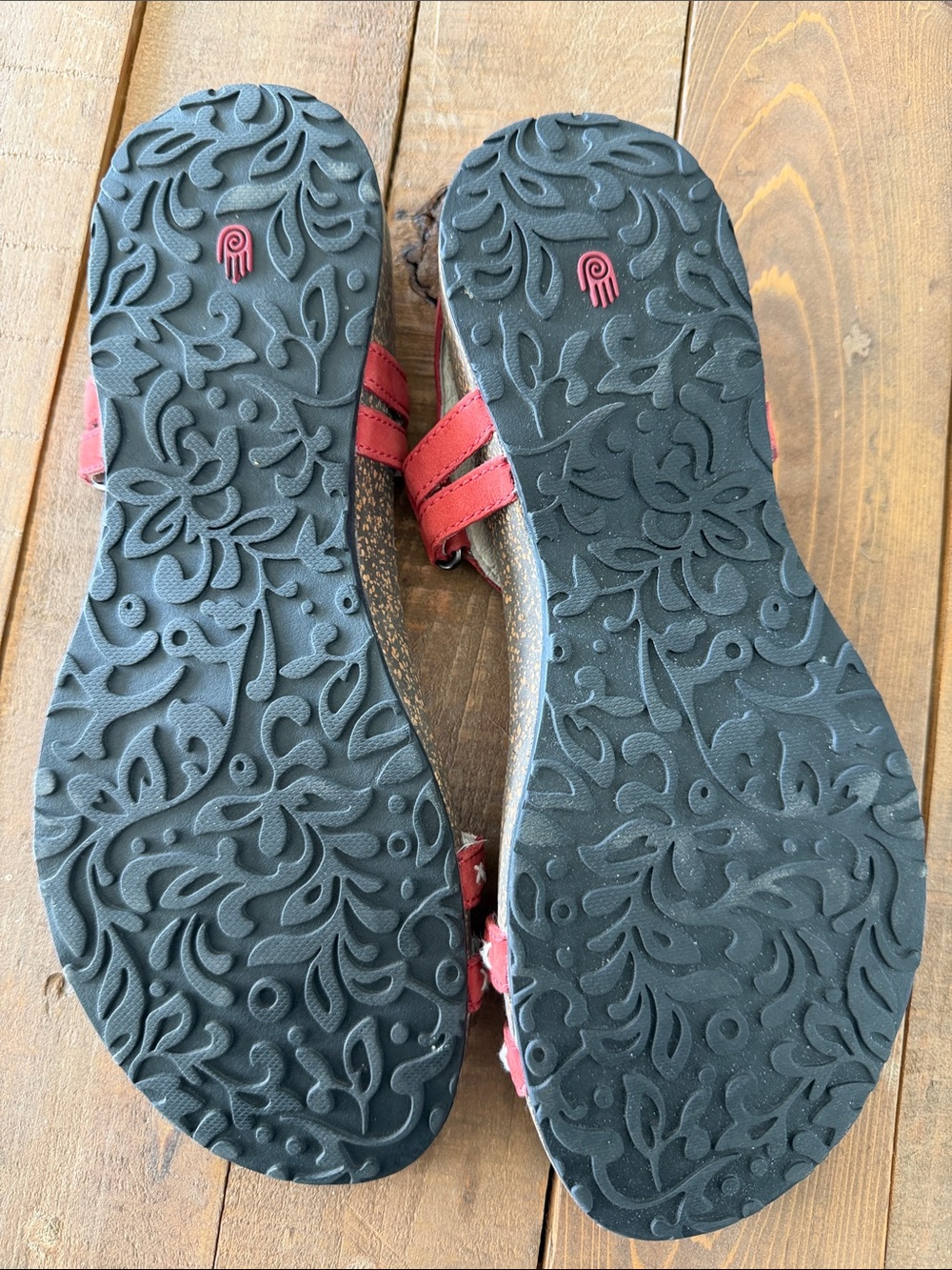 Cute Red Teva Sandals - Picture 5 of 8